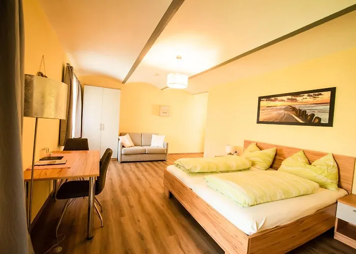 Mayr-hof Bed & Breakfast 3*